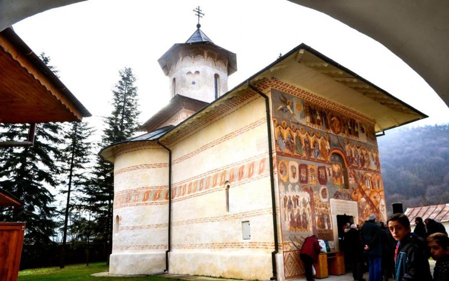 Slujiri arhiereşti în eparhii din Oltenia 140166