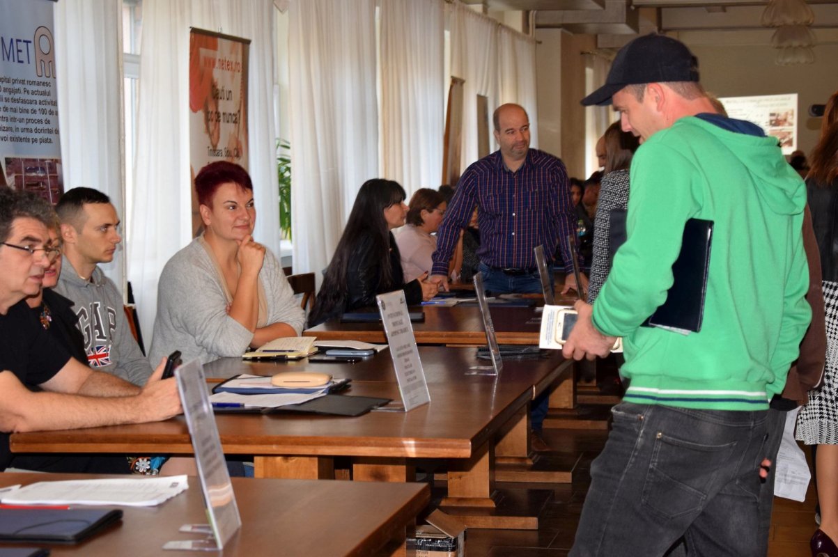 Aproape 20.000 de angajări în ianuarie 140424