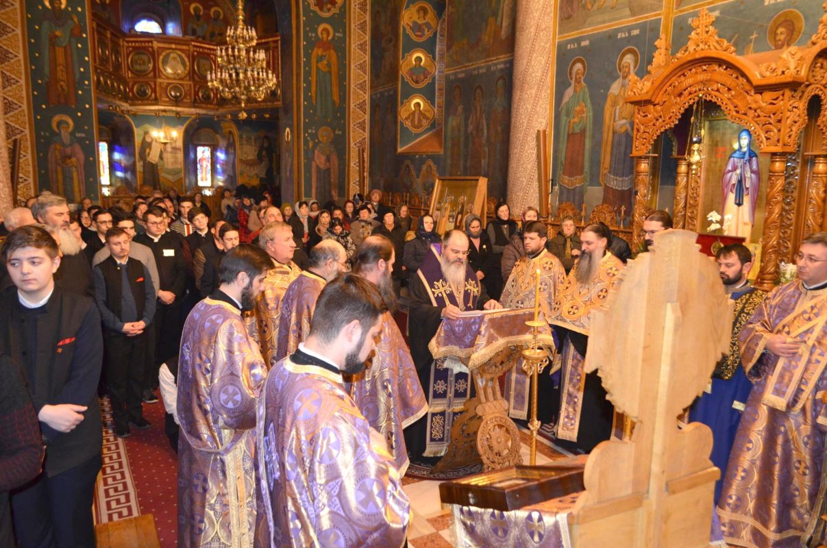 Canonul Sfântului Andrei Criteanul la Catedrala Episcopală din Huși 140307