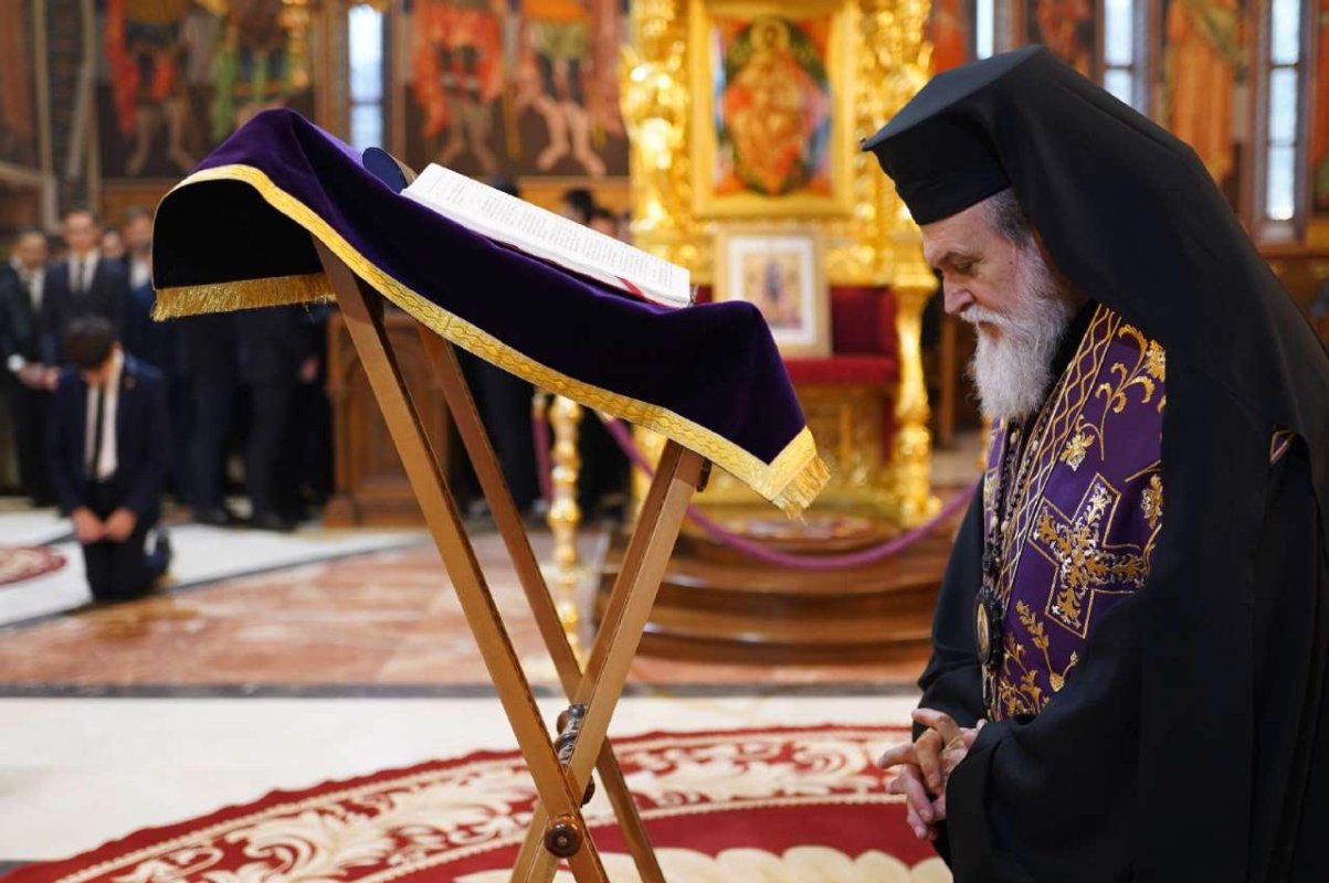 Credincioșii din Slobozia s-au rugat împreună cu ierarhul lor la catedrala orașului 140443