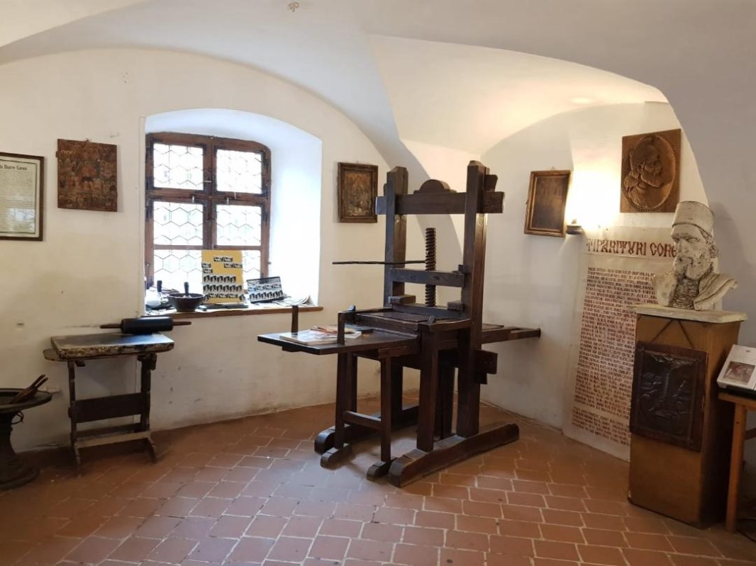 Vorbim și azi aceeași limbă cu a Diaconului Coresi 140144