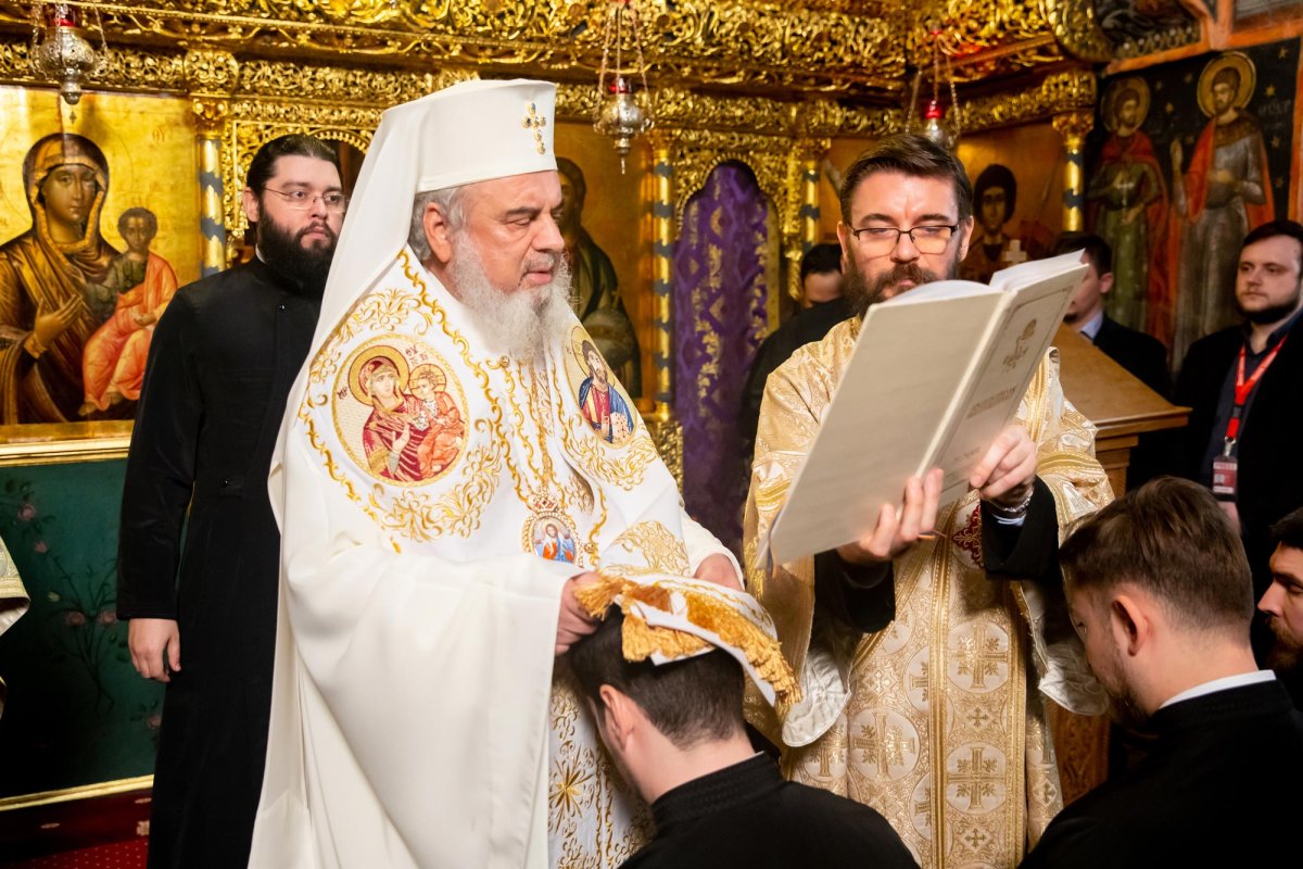 Hirotesii întru duhovnic la Reședința Patriarhală  140784