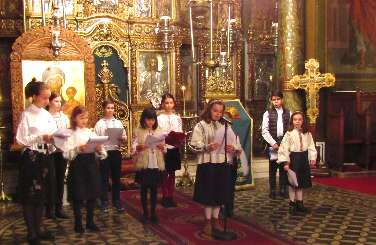 Spectacol artistic la Biserica „Sfântul Silvestru” din Capitală 140842