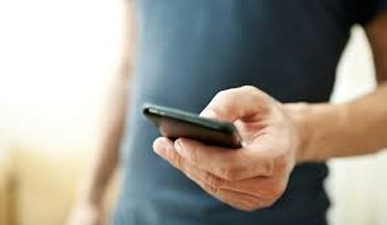 Sindromul „tech-neck”, afecțiunea celor dependenți de tehnologie 140909