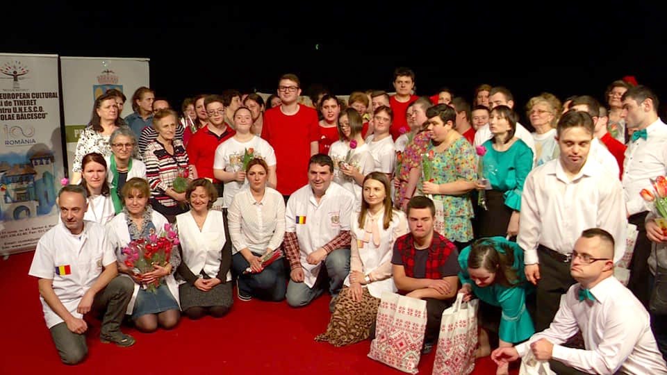 Spectacol artistic la Centrul Cultural UNESCO din Bucureşti 140884