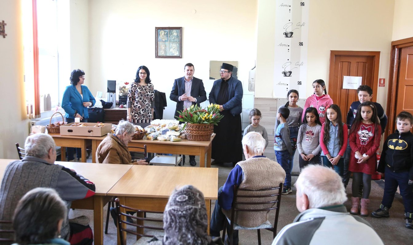 Daruri pentru bătrânii de la Căminul de vârstnici din Ighișu Vechi, Sibiu 140951