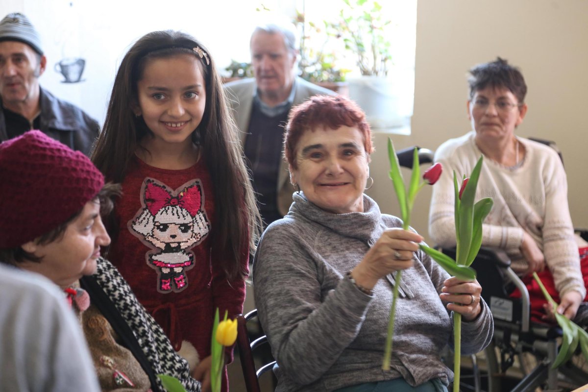 Daruri pentru bătrânii de la Căminul de vârstnici din Ighișu Vechi, Sibiu 140954