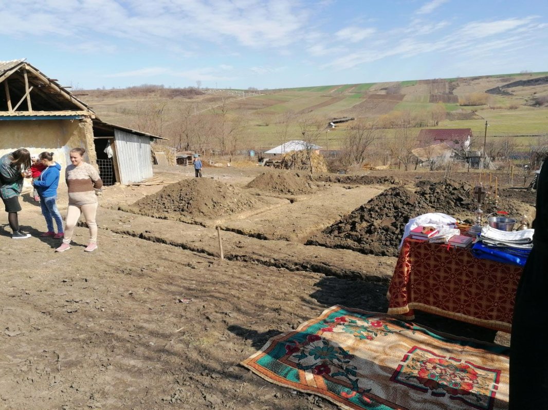 Casă construită de ASCOR Iaşi pentru o familie numeroasă din Botoşani 140994