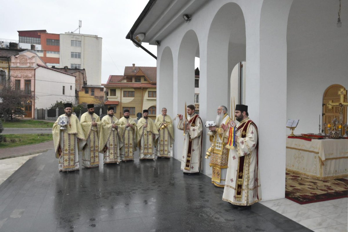 A doua duminică a Postului Mare în Mitropolia Olteniei 141053