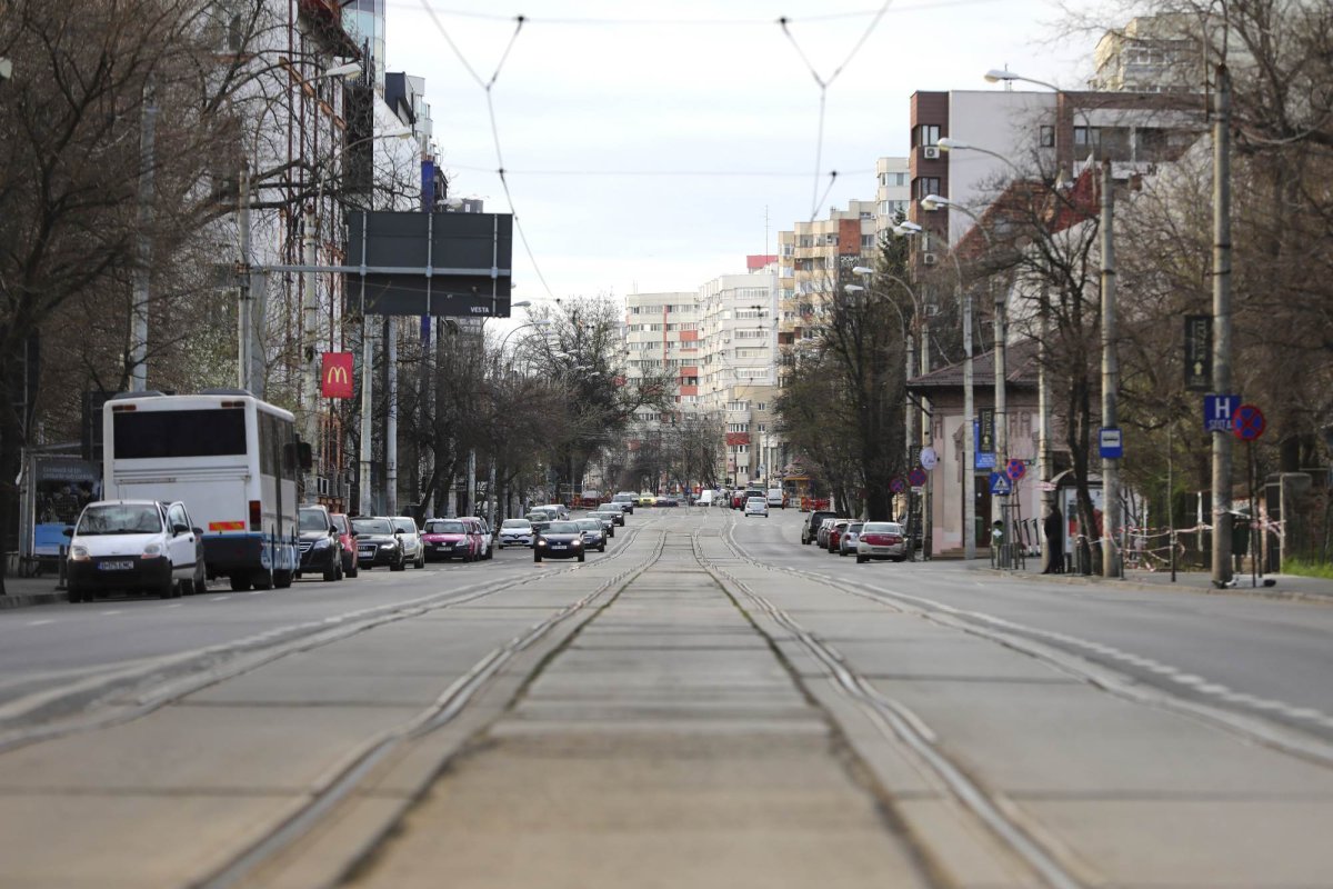 „Evitaţi aglomerările, limitaţi cât se poate de mult orice deplasare!“ 141164