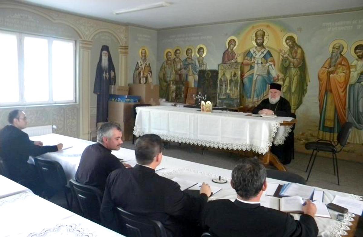 Mobilizare pentru ajutorarea celor izolați la domiciliu în Episcopia Tulcii 141240