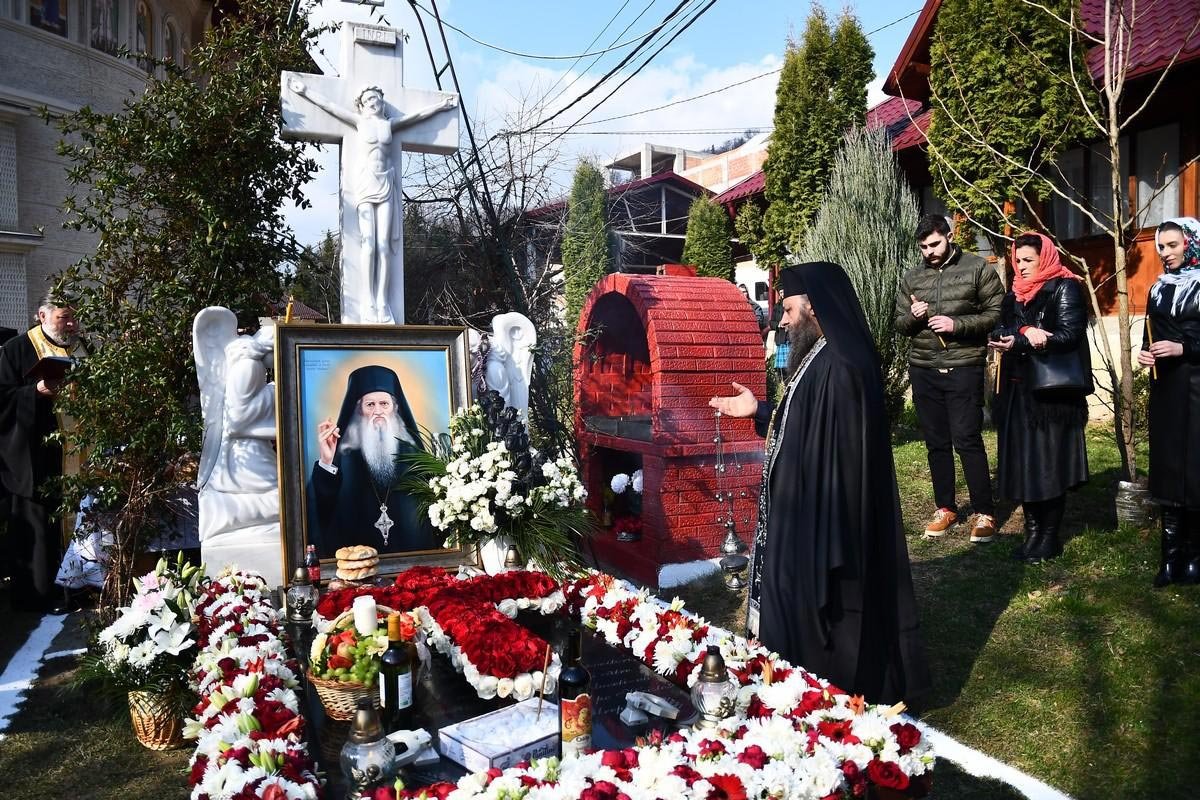 Parastas pentru arhimandritul Zenovie Ghidescu 141320