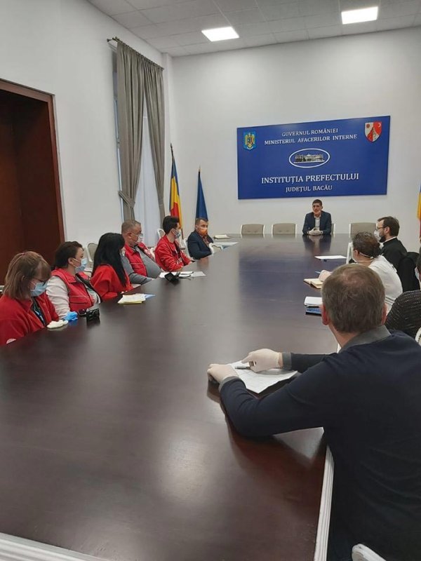 Biserica şi autoritățile publice sprijină persoanele vulnerabile din județul Bacău 141386