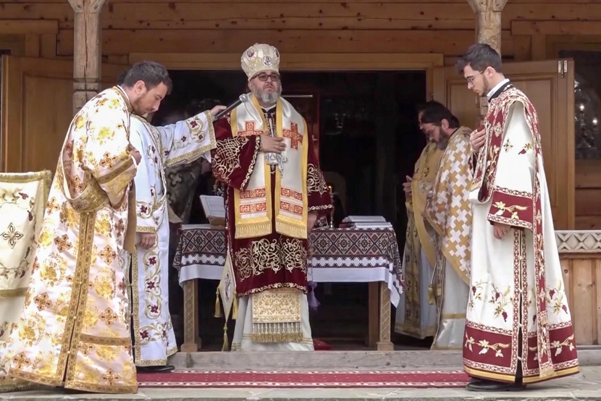 Sfânta Cruce, cinstită în eparhii din Muntenia și Dobrogea 141394