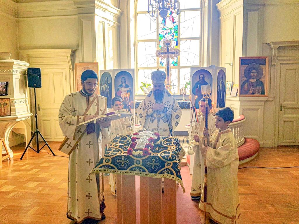 Noi măsuri și îndemnuri pentru parohiile și mănăstirile din diasporă 141473