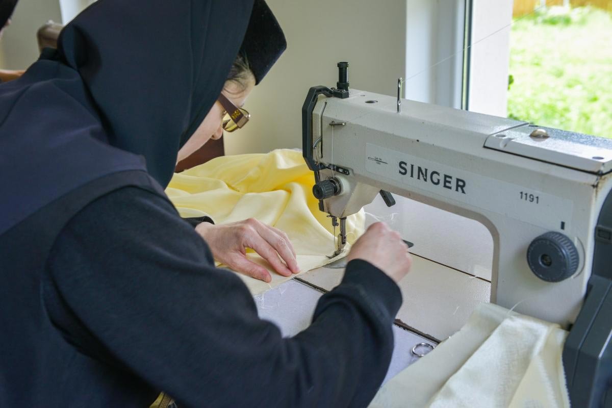 Lenjerii pentru spitale, confecţionate în mănăstiri 141530