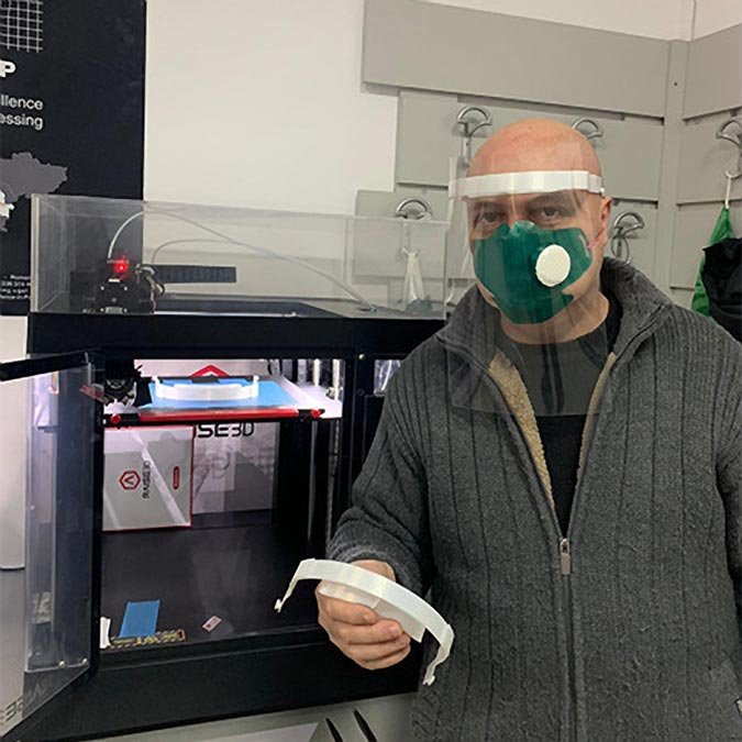 Arhiepiscopia Dunării de Jos sprijină cadrele medicale în lupta cu coronavirusul 141687