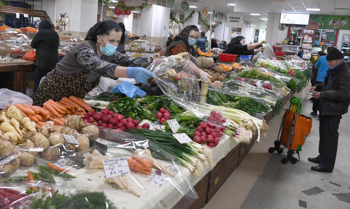 Micii producători, îndemnaţi să vândă online 141850