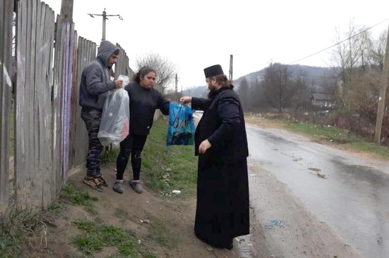 Noi acţiuni de sprijinire a spitalelor şi a persoanelor aflate în izolare 141807