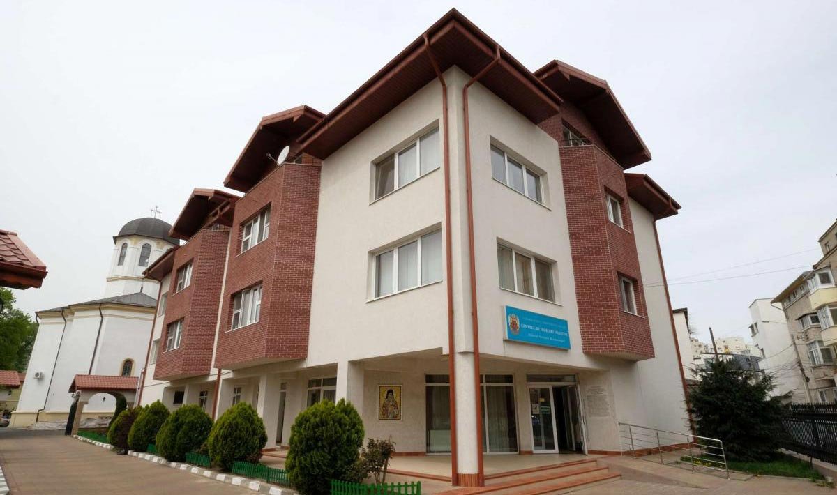 Eparhiile continuă sprijinirea instituţiilor medicale şi a persoanelor aflate în situaţii dificile 141882