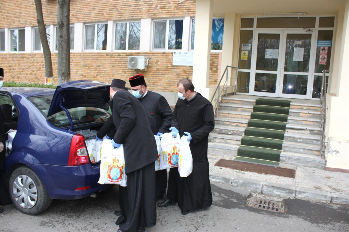 Eparhiile continuă sprijinirea instituţiilor medicale şi a persoanelor aflate în situaţii dificile 141885