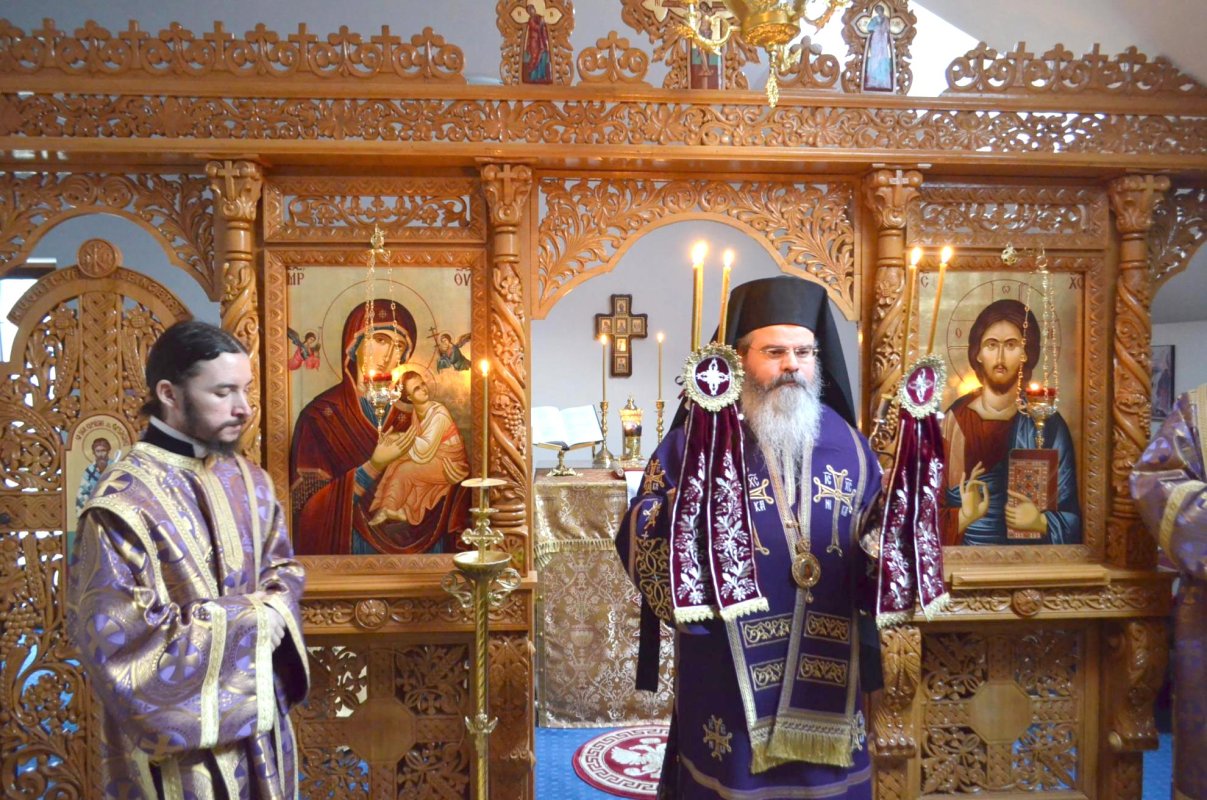 Slujire arhierească în Paraclisul Episcopal din Huşi 141876
