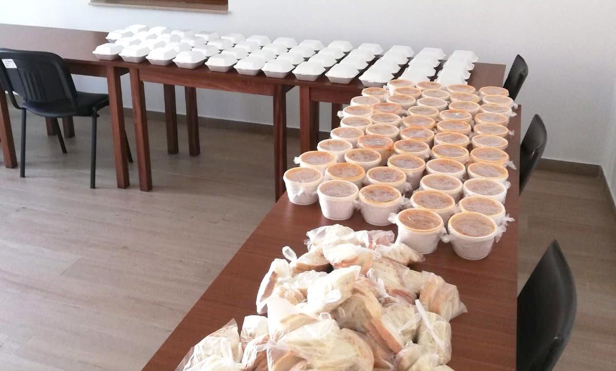 Hrană pentru 60 de vârstnici oferită de Parohia „Sfânta Treime” 141969