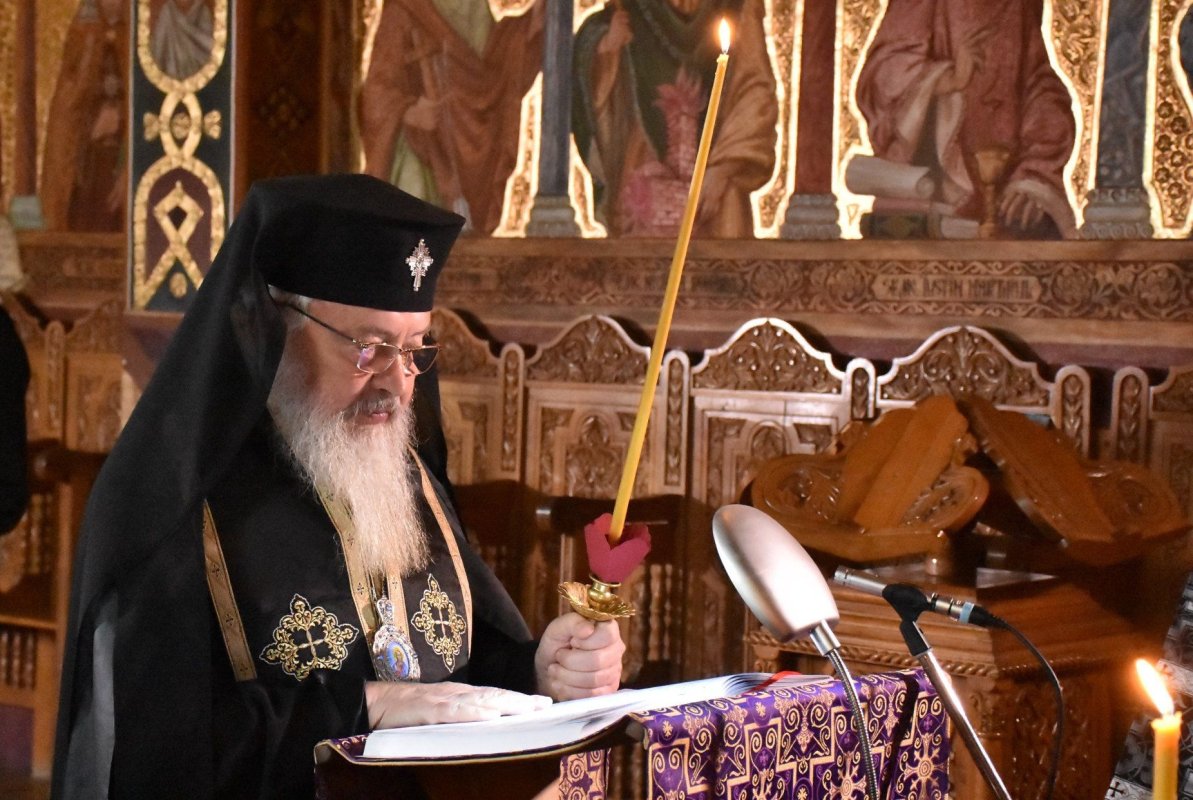 „Dumnezeu ne iubește pe toți! Pe El Îl rugăm să ne ajute ­ să depășim această stare de încercare în care ne aflăm” 142034