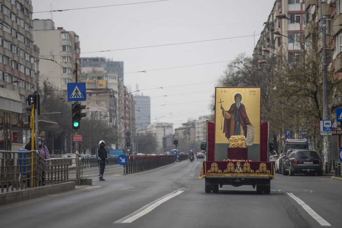 Procesiune cu moaştele Sfântului Dimitrie cel Nou pe străzile Capitalei 142133