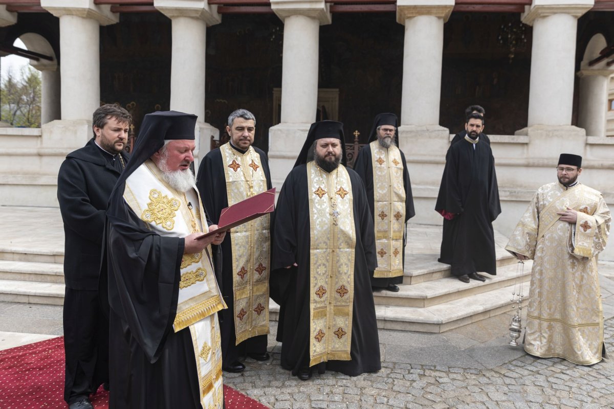 Procesiune cu moaştele Sfântului Dimitrie cel Nou pe străzile Capitalei 142163