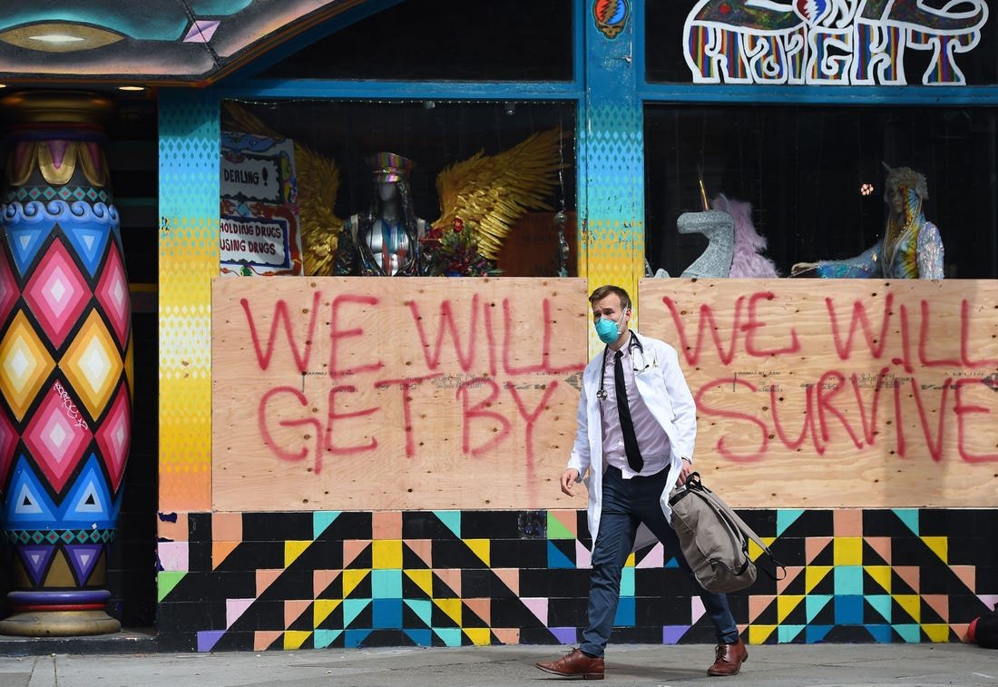 Virusul mic răstoarnă planeta mare  141787