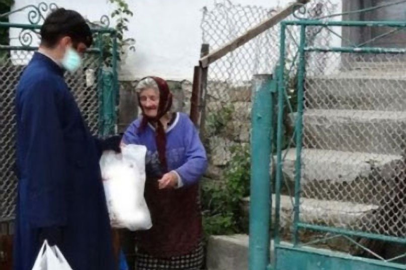 Arhiepiscopia Râmnicului, în sprijinul celor afectați de criză 142251