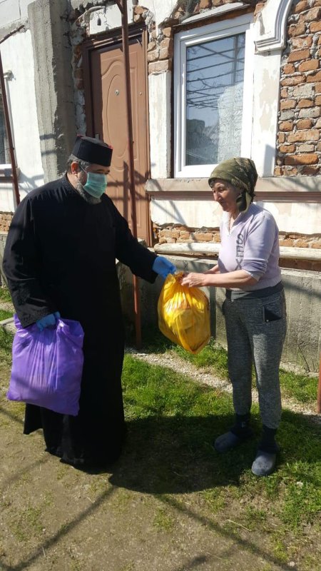 Noi acțiuni filantropice în Mitropolia Munteniei și Dobrogei 142222