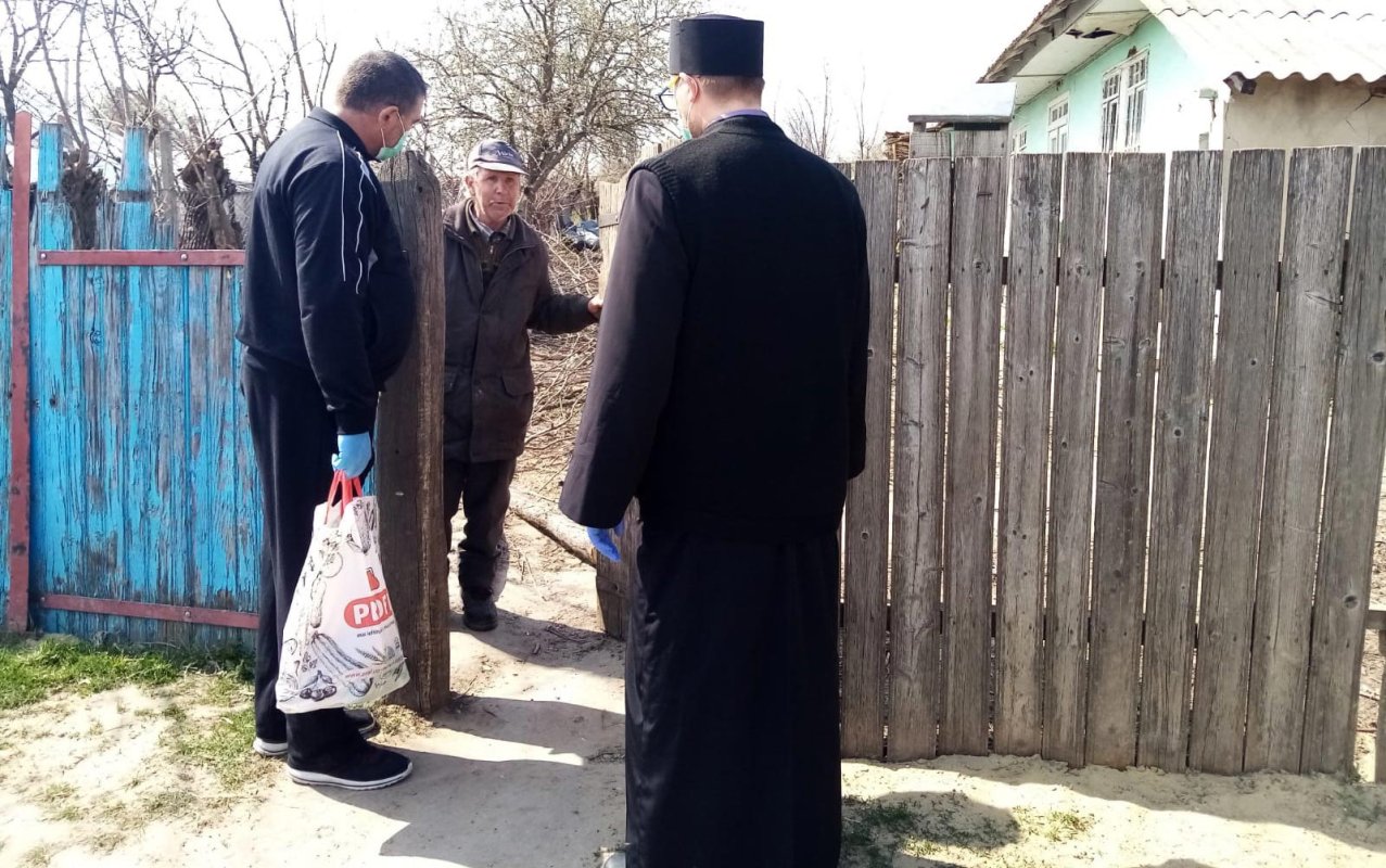 Biserica susţine în continuare cadrele medicale şi persoanele aflate în dificultate 142292
