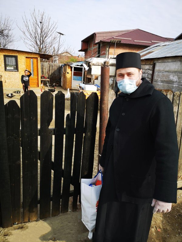 Biserica susţine în continuare cadrele medicale şi persoanele aflate în dificultate 142294