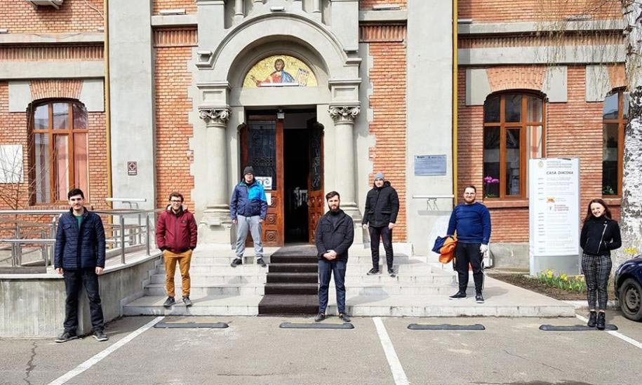 „Voluntarii Sfintei Parascheva”, alături de spitalele ieşene 142464