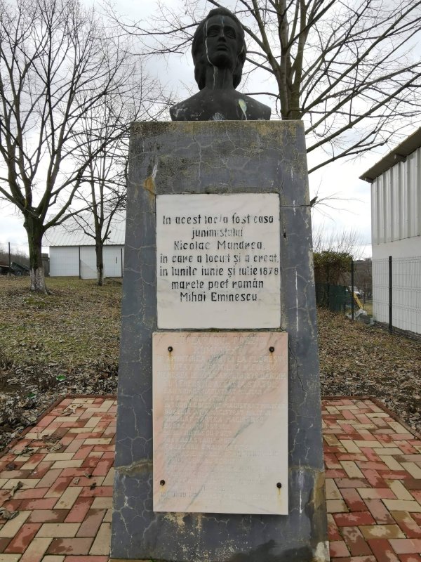 Floreşti, istorie şi freamăt de codru eminescian 142428