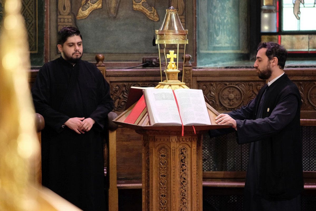 Denia zilei care amintește de instituirea Sfintei Euharistii 142905