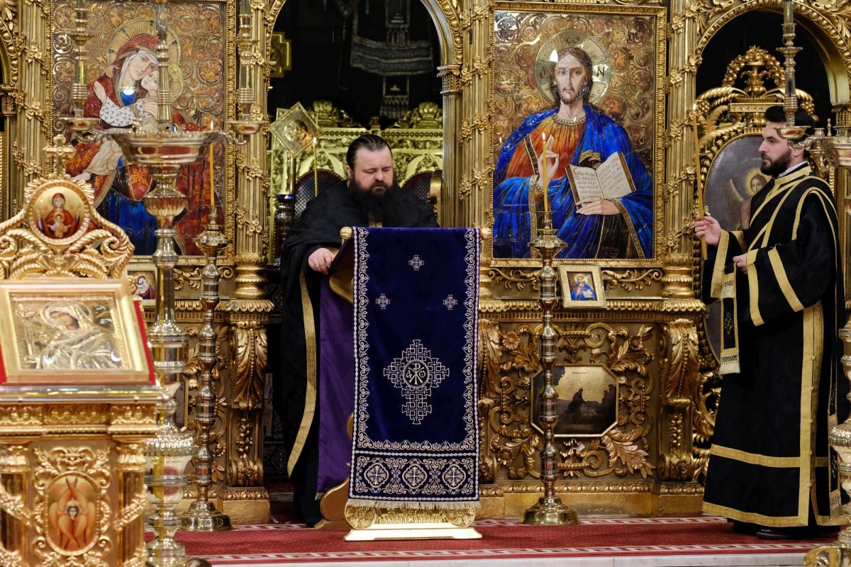 Denia zilei care amintește de instituirea Sfintei Euharistii 142909