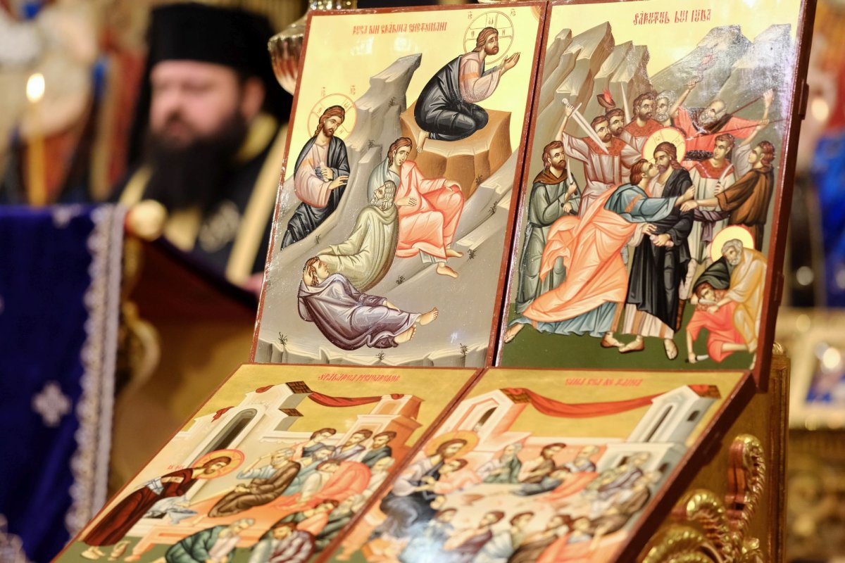 Denia zilei care amintește de instituirea Sfintei Euharistii 142913