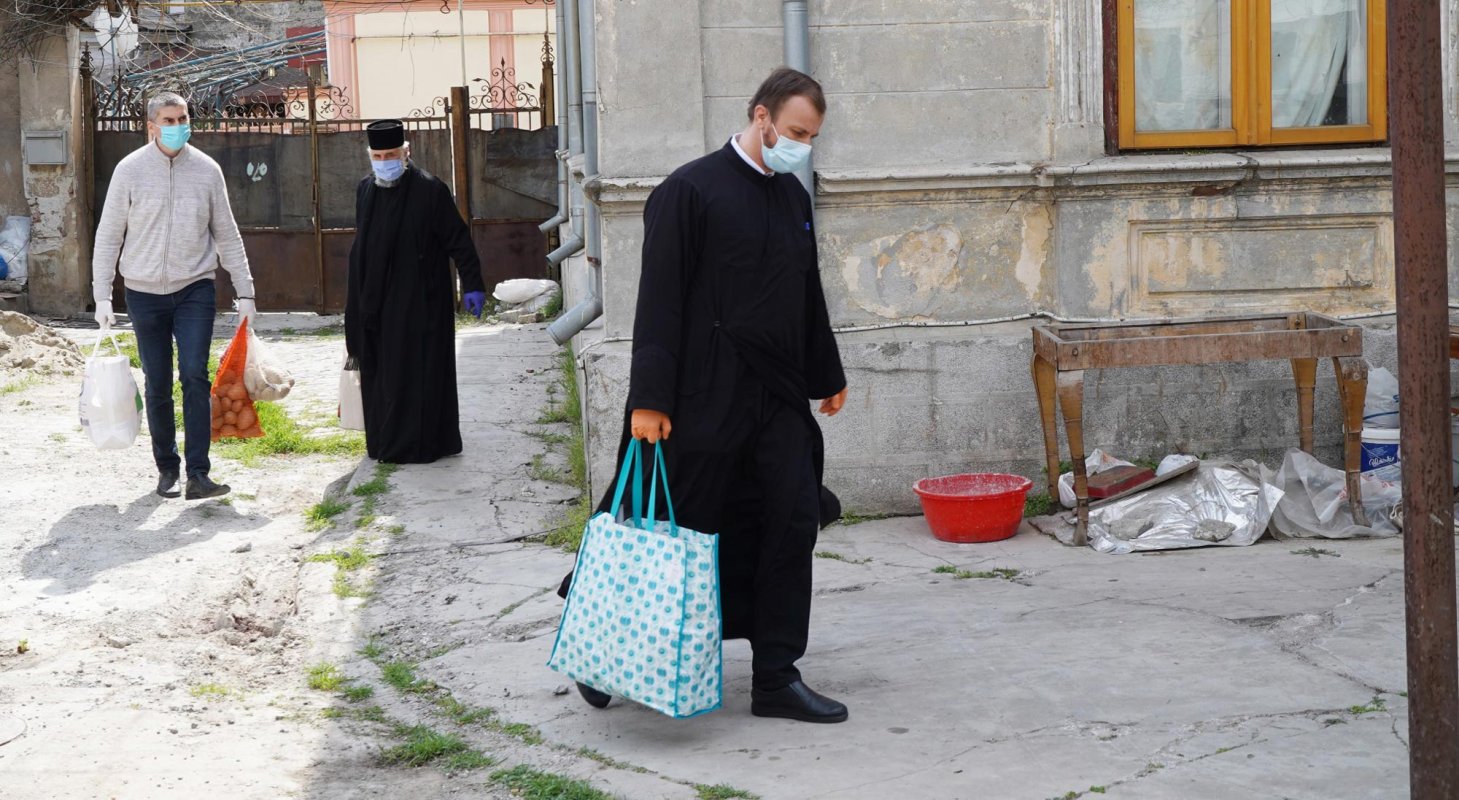 Intensificarea filantropiei în eparhii din Muntenia şi Dobrogea 142750