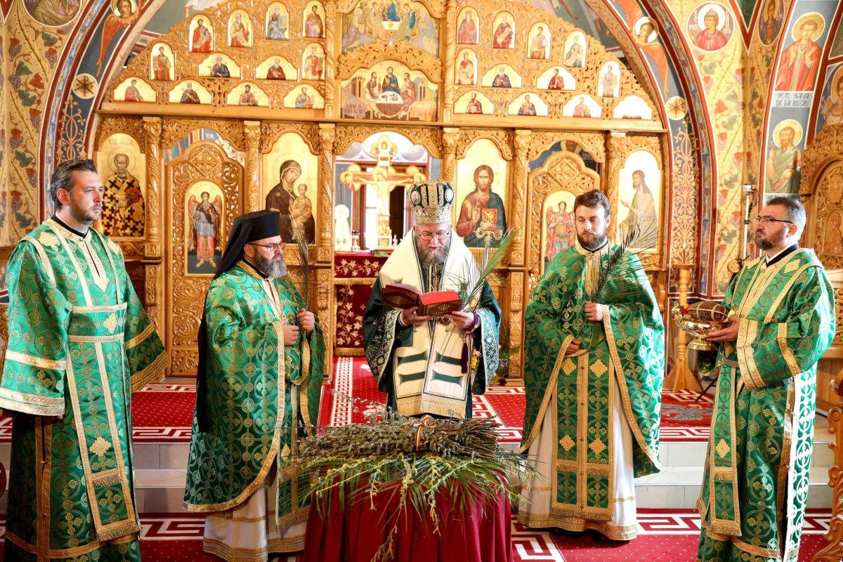 „Să așternem hainele rugăciunii și ale credinței înaintea Mântuitorului” 142772