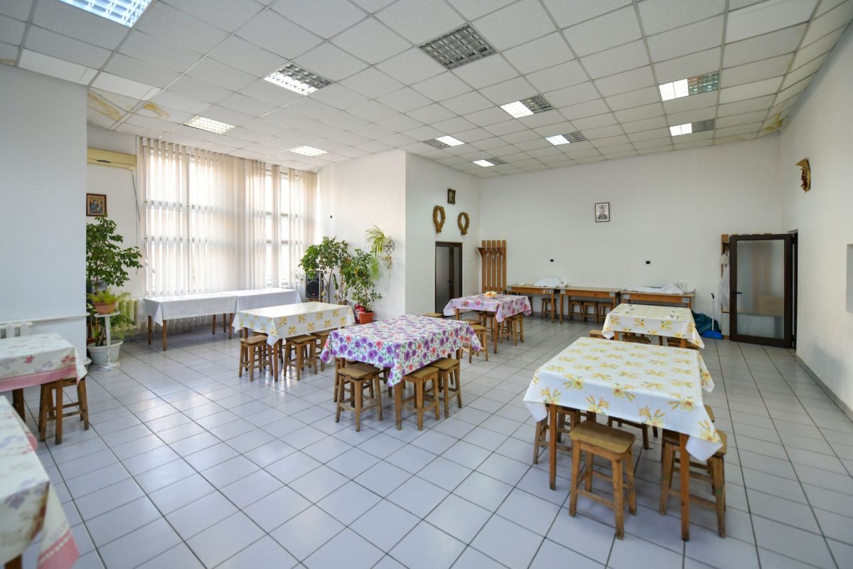 Un porto-franco al filantropiei 142814