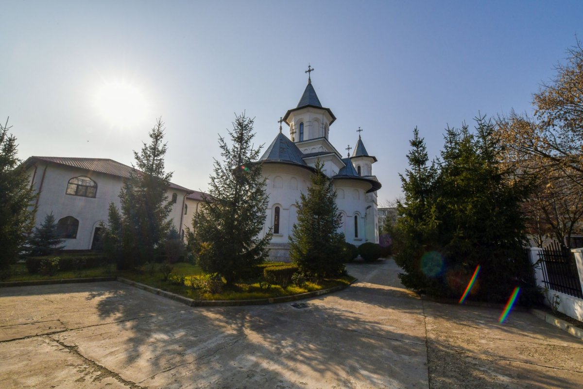 Un porto-franco al filantropiei 142815