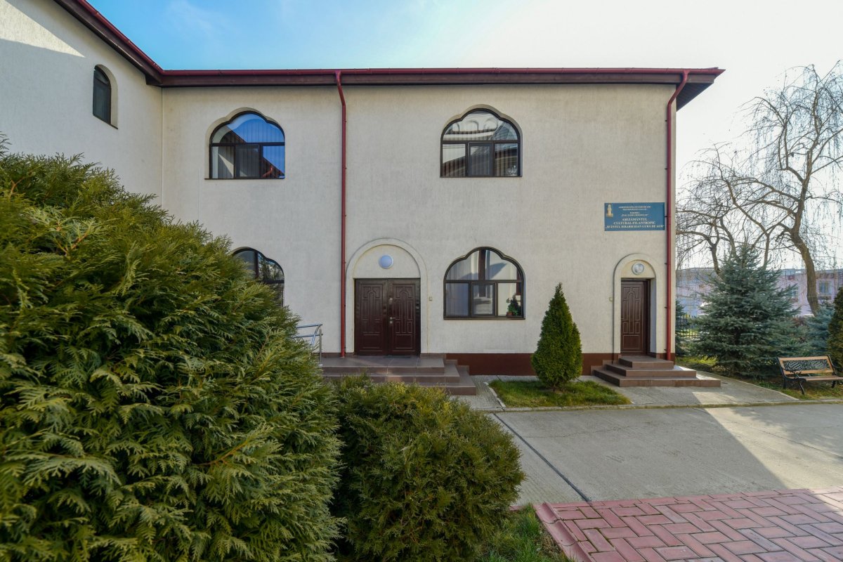 Un porto-franco al filantropiei 142821