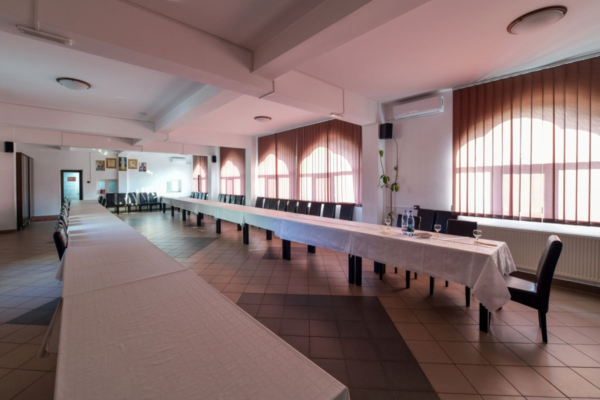 Un porto-franco al filantropiei 142822