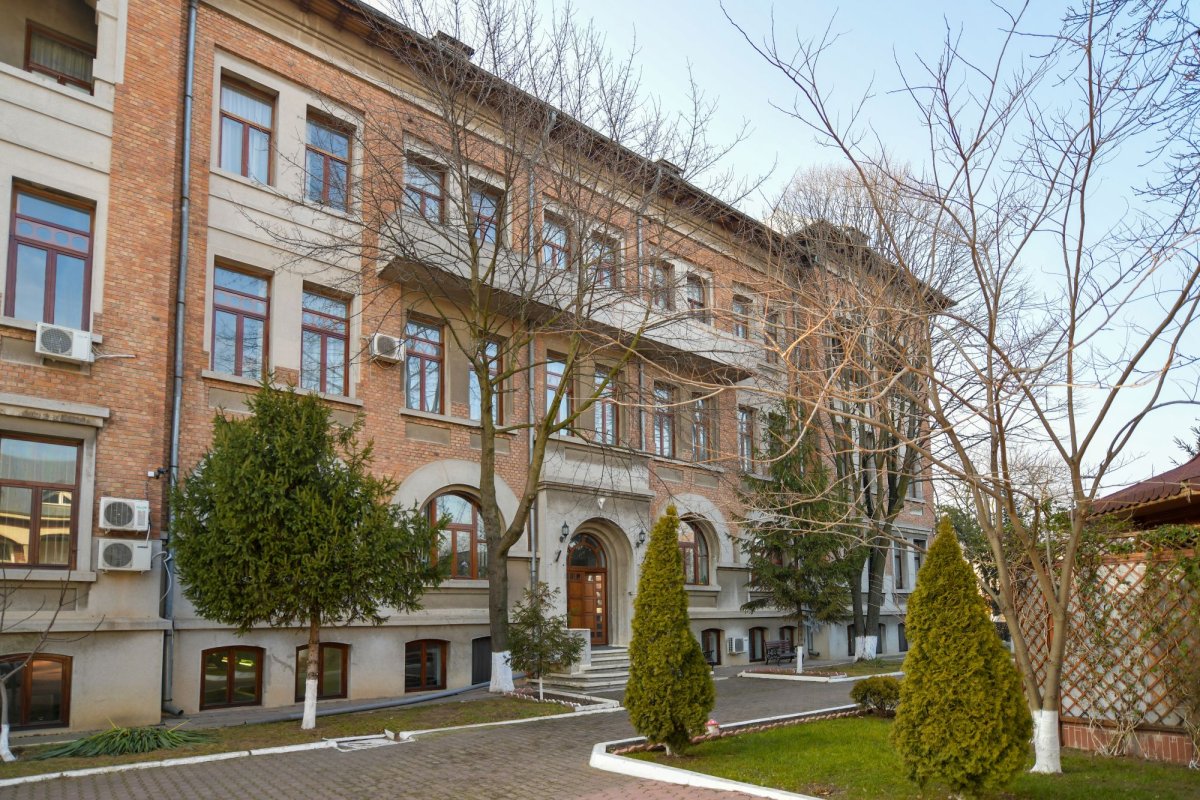 Un porto-franco al filantropiei 142830