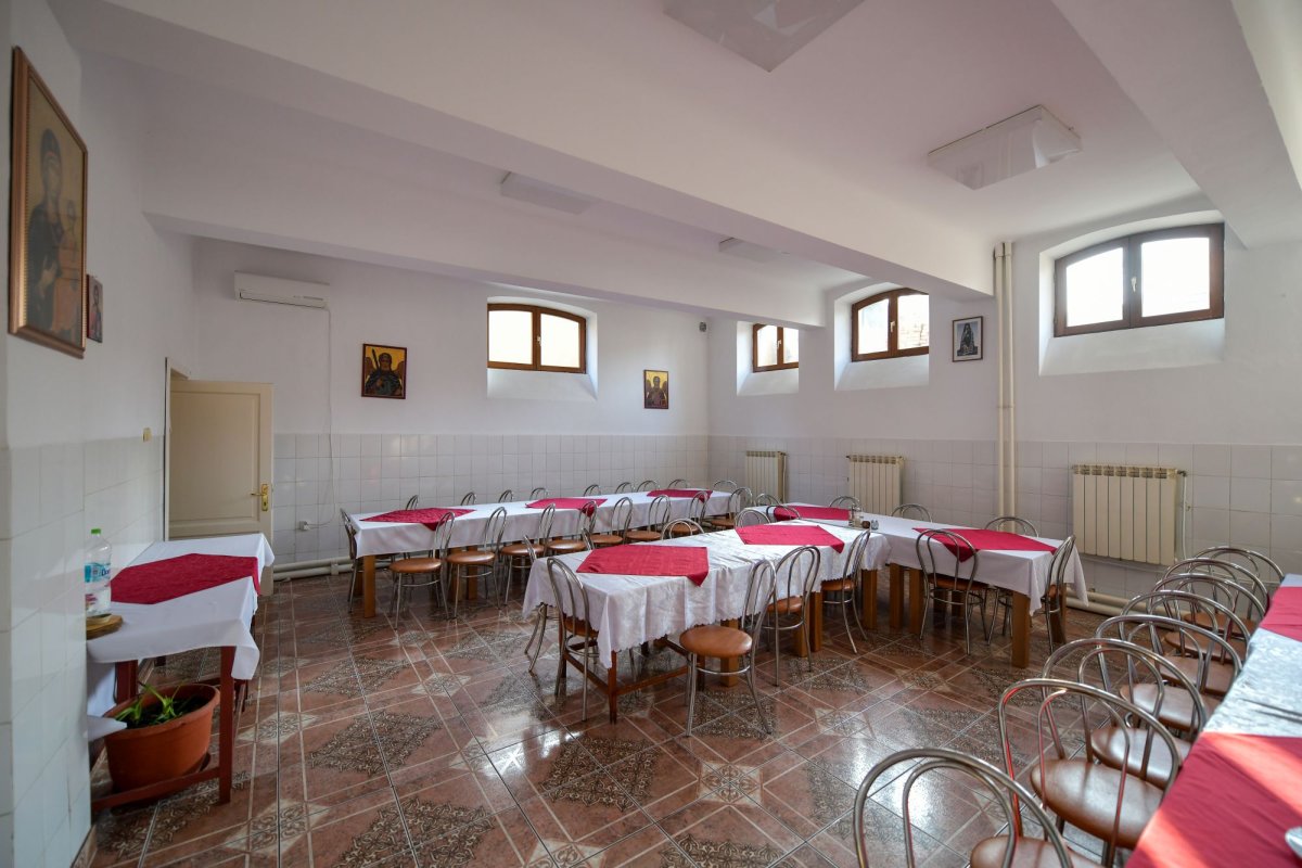 Un porto-franco al filantropiei 142834