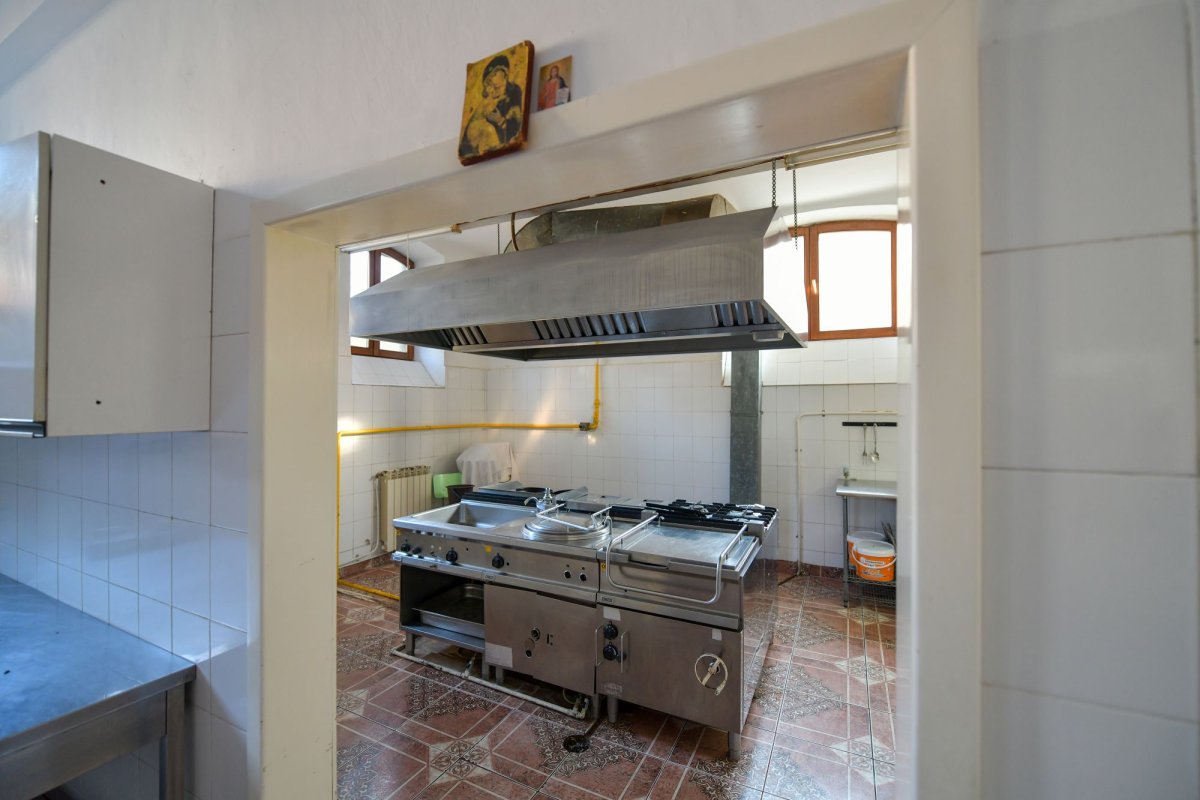 Un porto-franco al filantropiei 142835