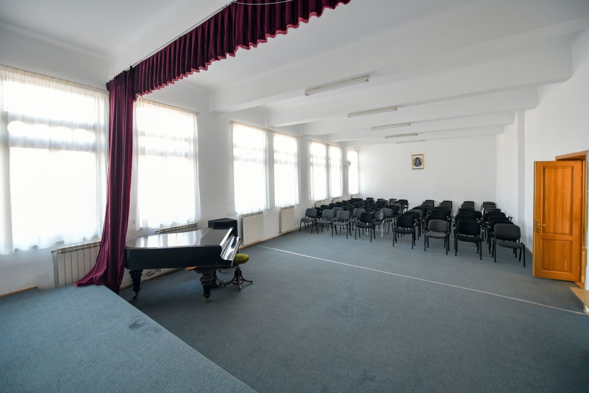 Un porto-franco al filantropiei 142839